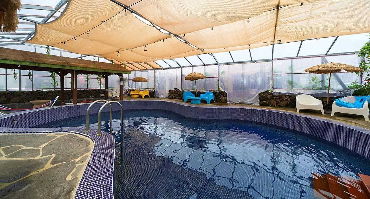 Aewol Meong'S Pension Resort Jeju